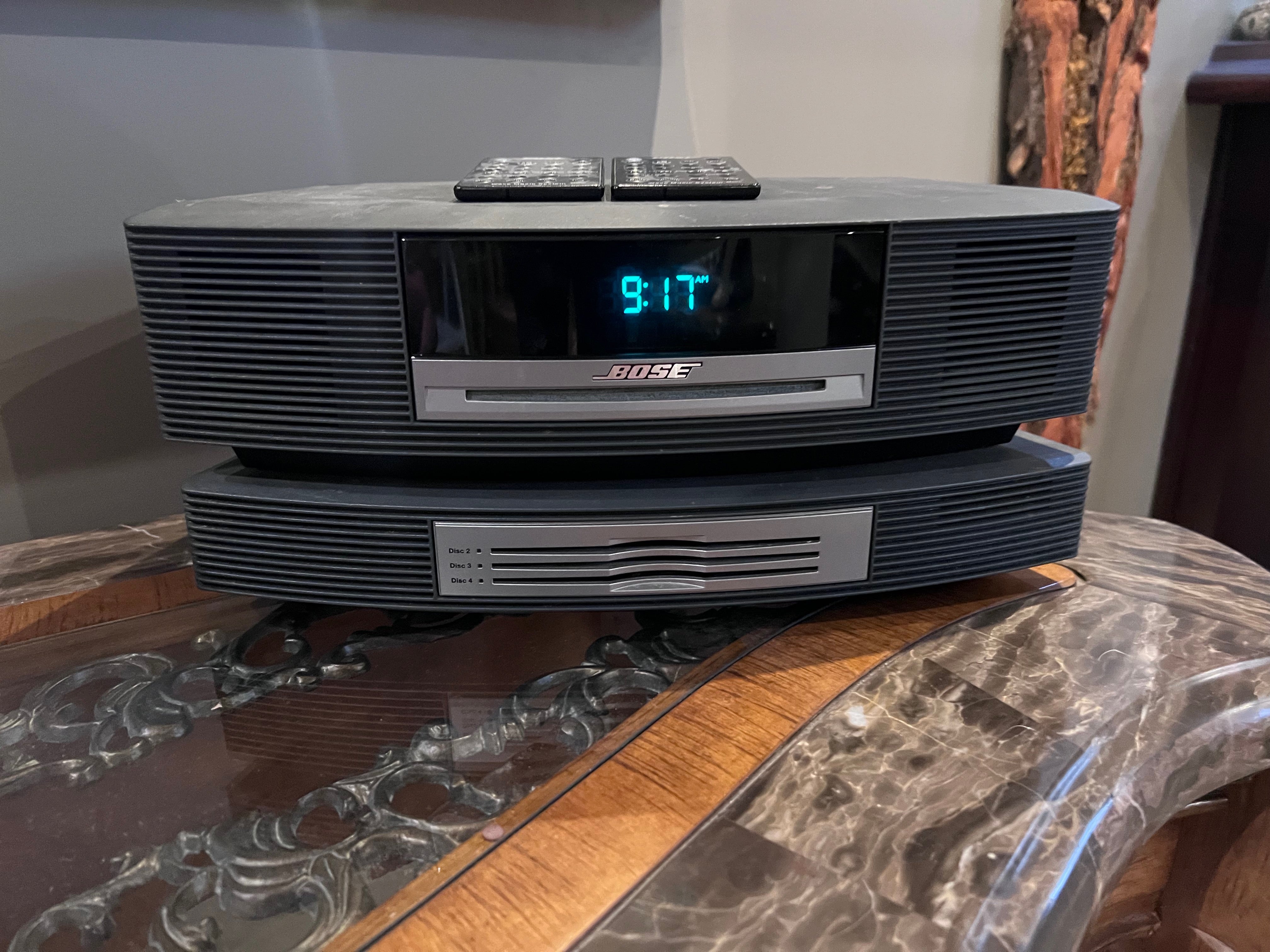 Bose Wave Music System 'Model AWRCCH' + multi-cd changer accessory