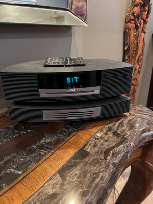 Bose Wave Music System 'Model AWRCCH' + multi-cd changer accessory