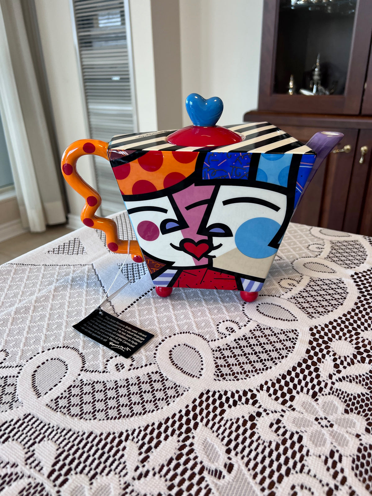 ROMERO BRITTO CERAMIC "KISS" TEAPOT 331309