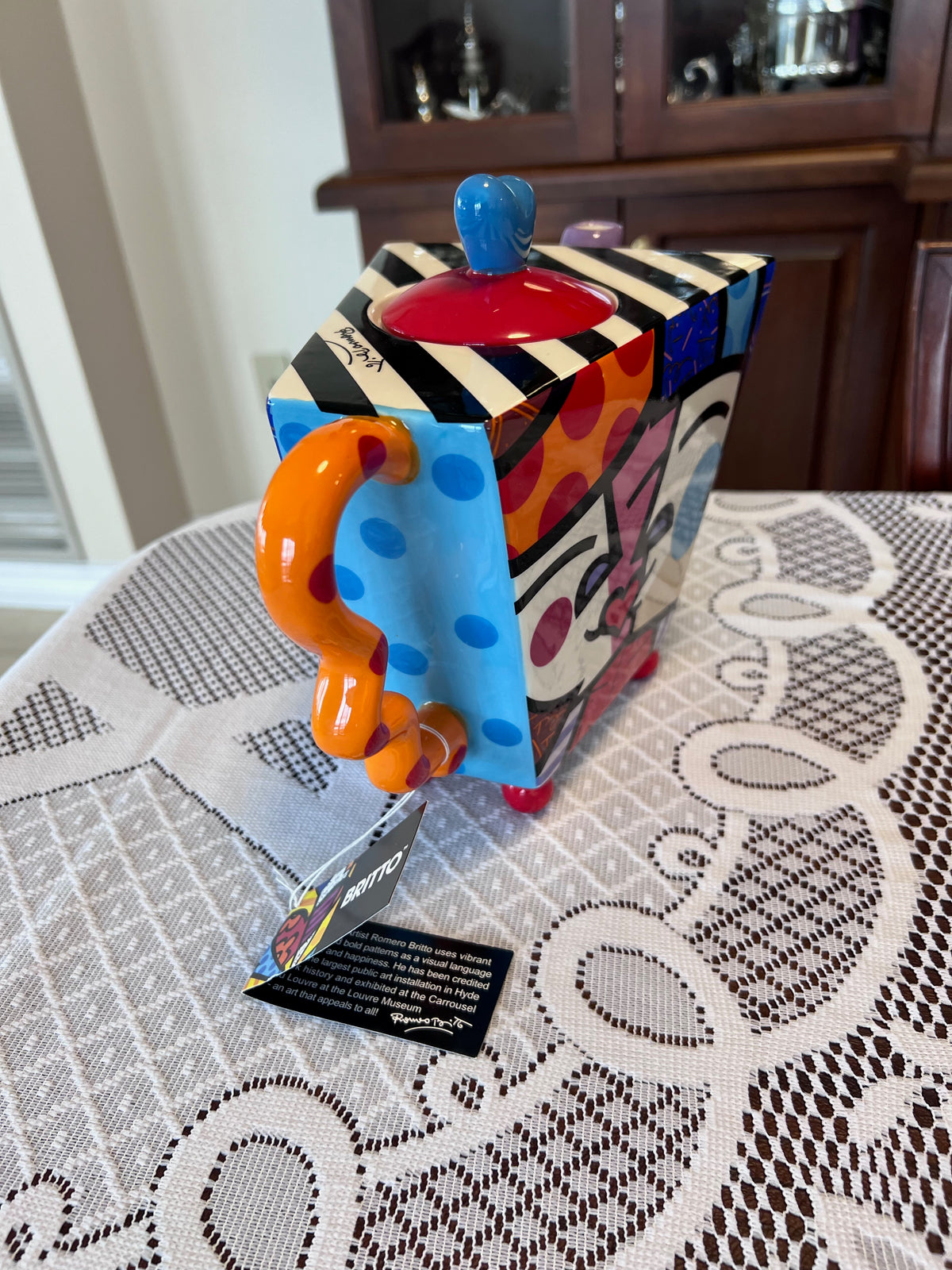 ROMERO BRITTO CERAMIC "KISS" TEAPOT 331309