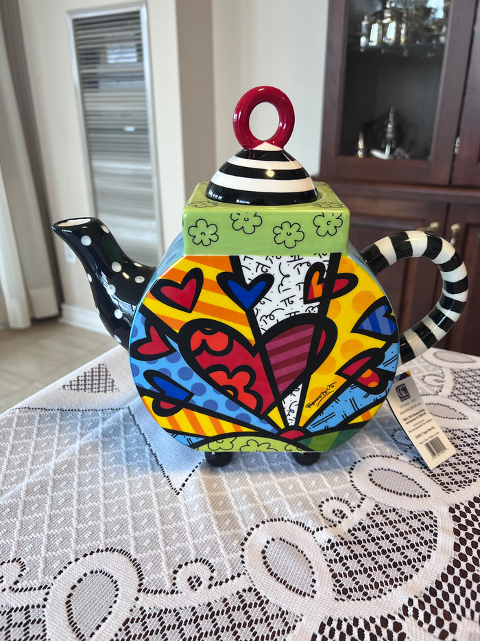 ROMERO BRITTO CERAMIC "A NEW DAY" TEAPOT 334015