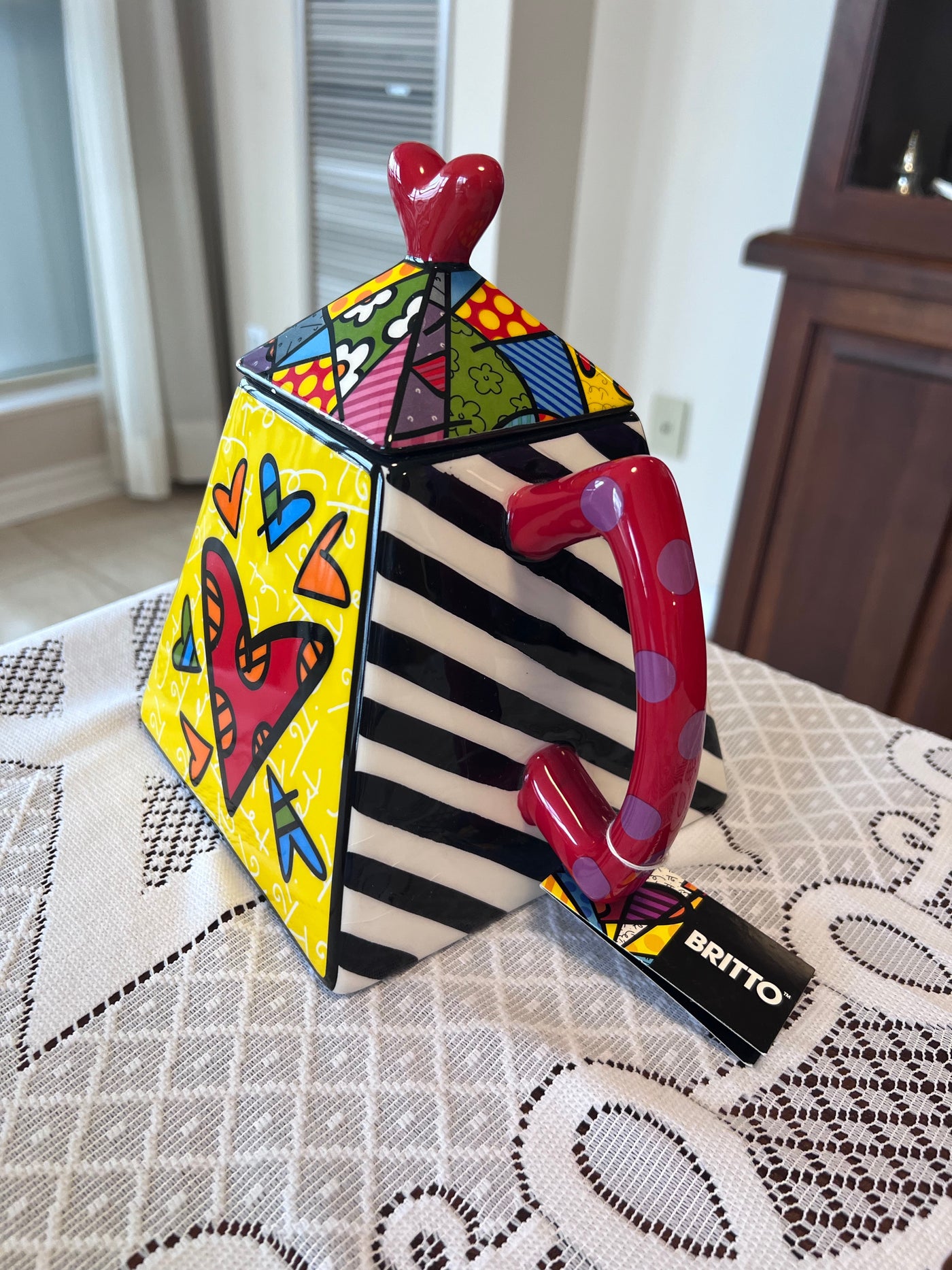 ROMERO BRITTO CERAMIC 2 HEARTS TEAPOT 339045 Sell My Stuff Canada romero-britto-ceramic-2-hearts-teapot-339045-sell-my-stuff-canada