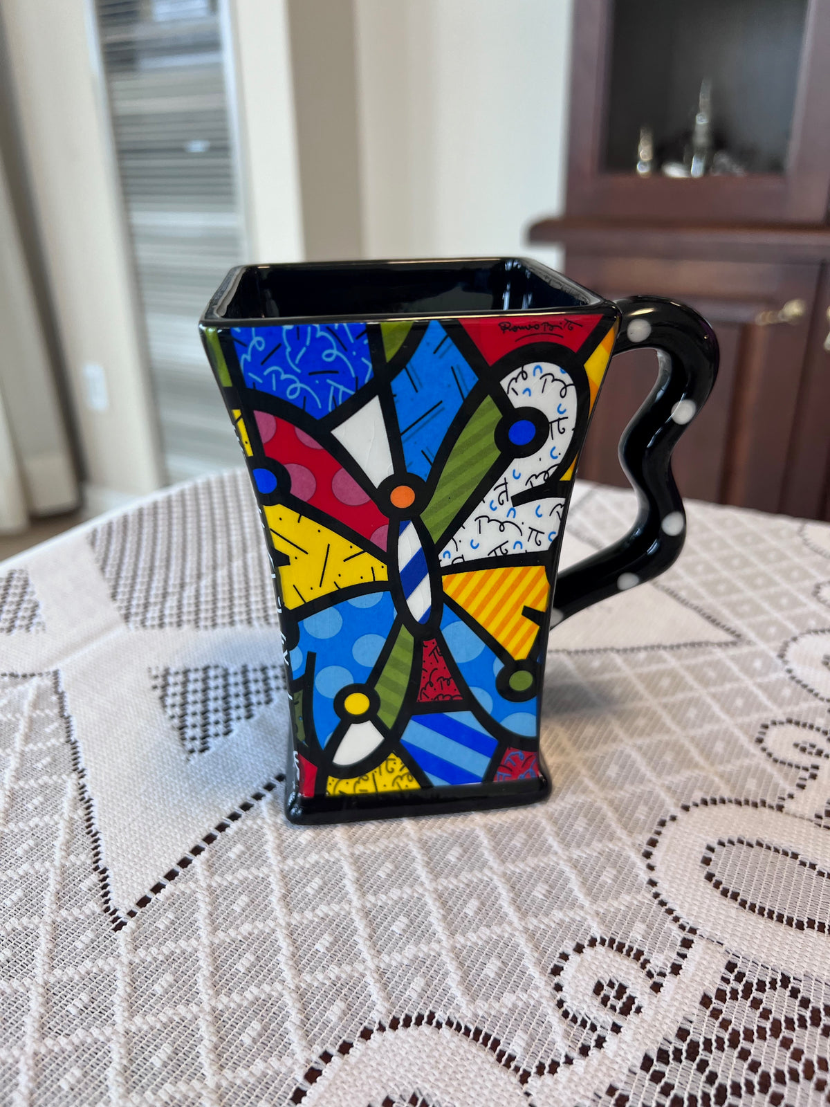 ROMERO BRITTO CERAMIC SQUARE BUTTERFLY MUG