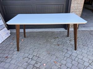 Structube White Dining Table