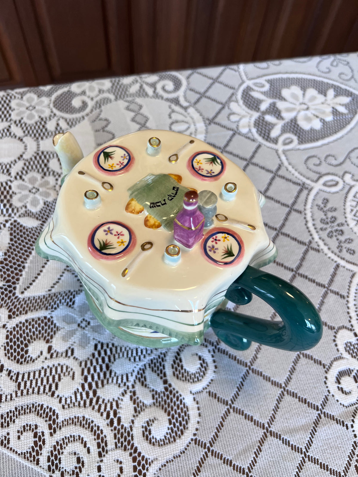 1994 AVIV JUDAICA Ceramic Figural SHABBAT TABLE Tea Pot