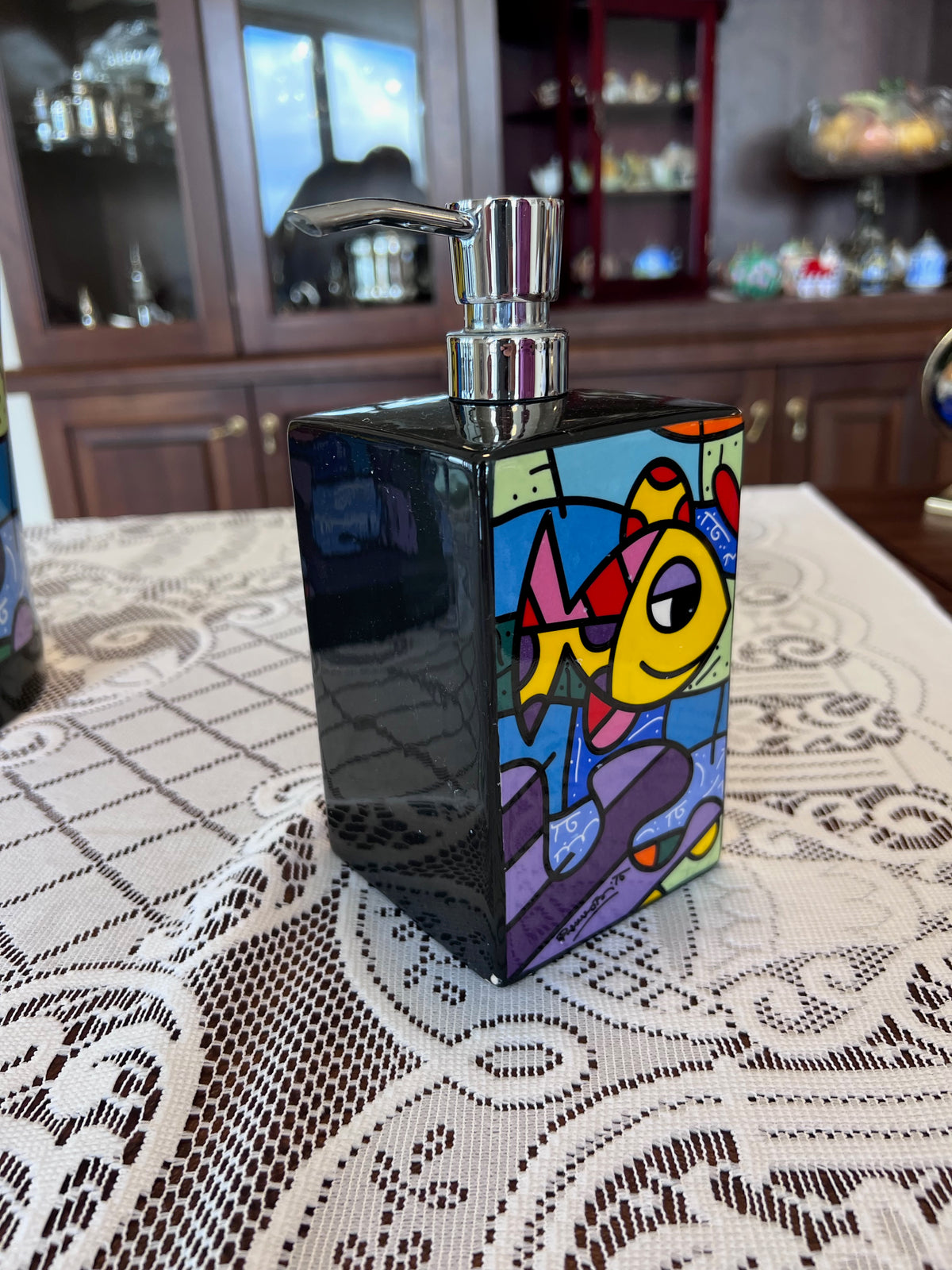 ROMERO BRITTO "DEEPLY IN LOVE" CERAMIC SOAP DISPENSER