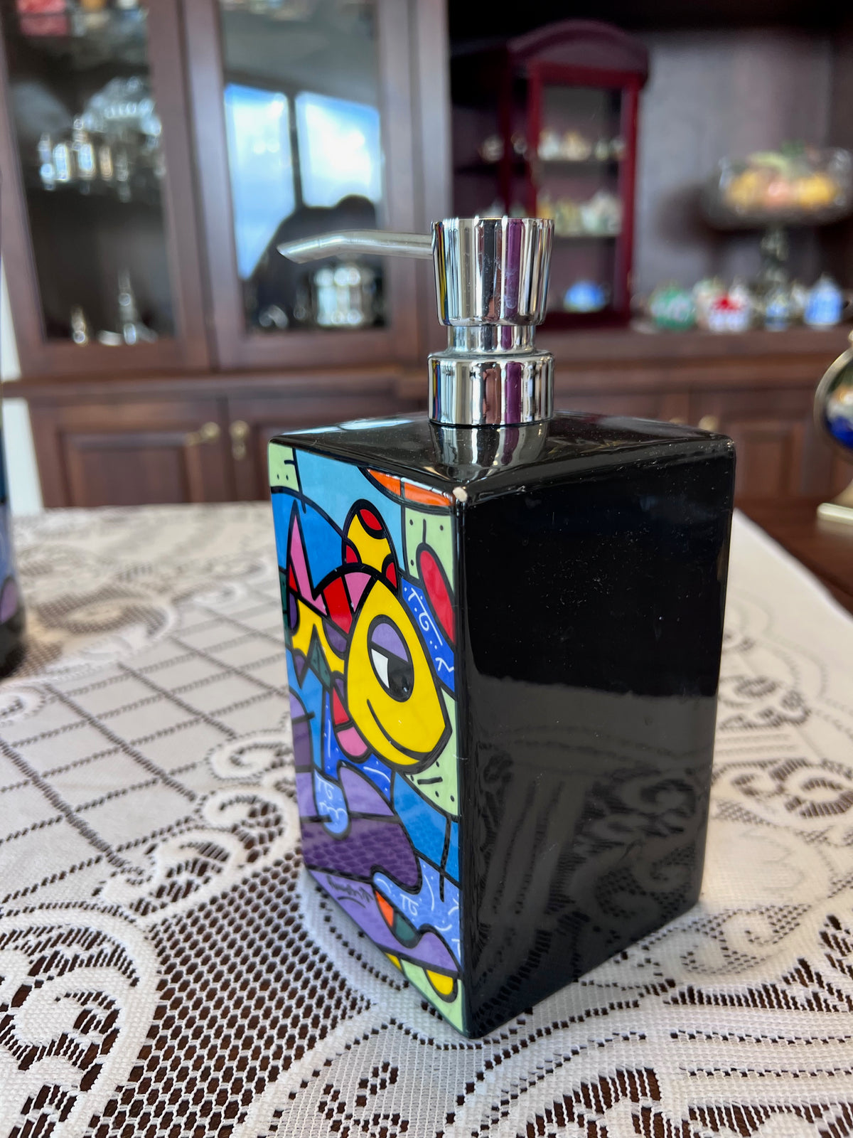 ROMERO BRITTO "DEEPLY IN LOVE" CERAMIC SOAP DISPENSER