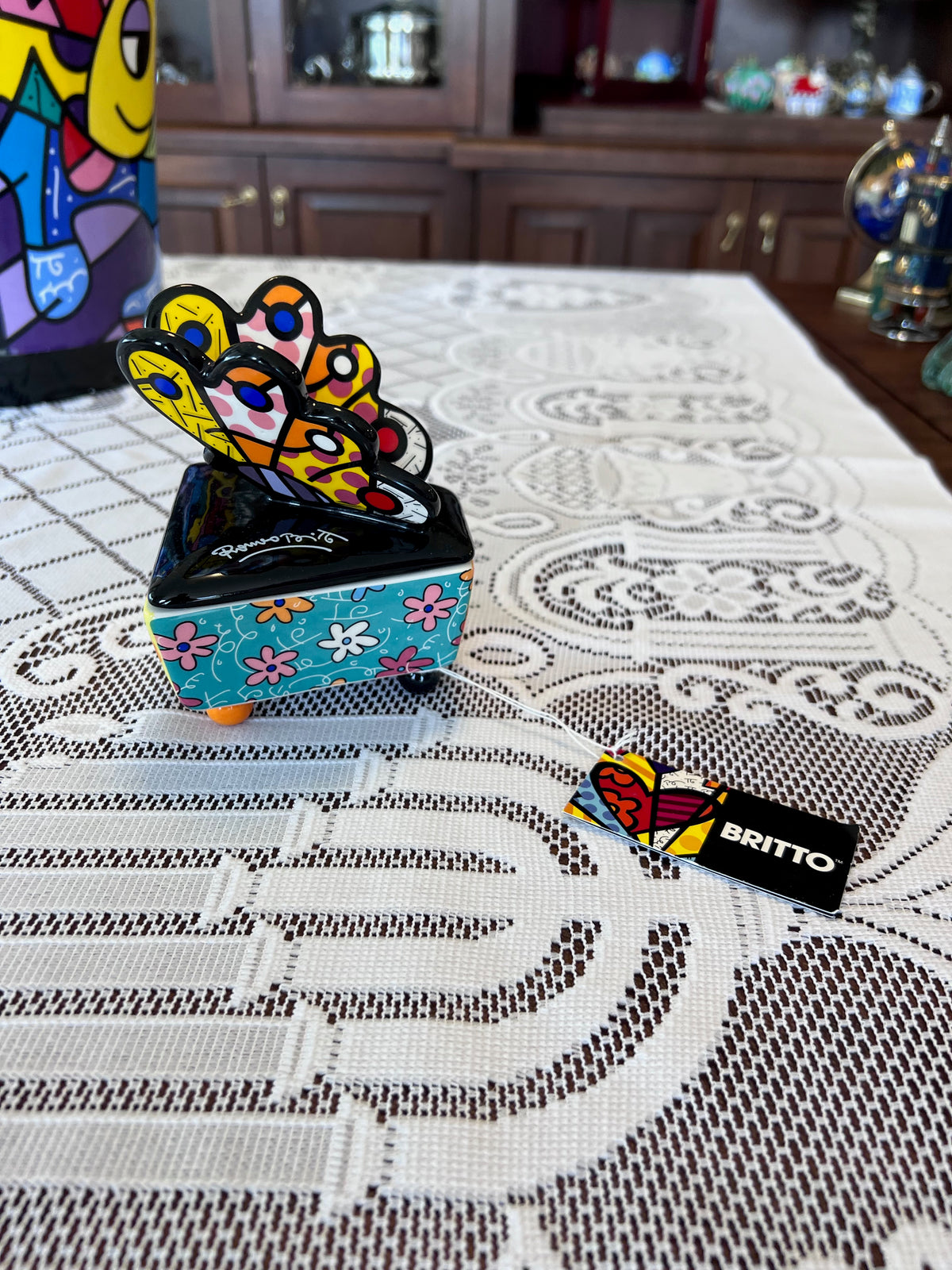 ROMERO BRITTO "BUTTERFLY" CERAMIC TRINKET BOX 339053