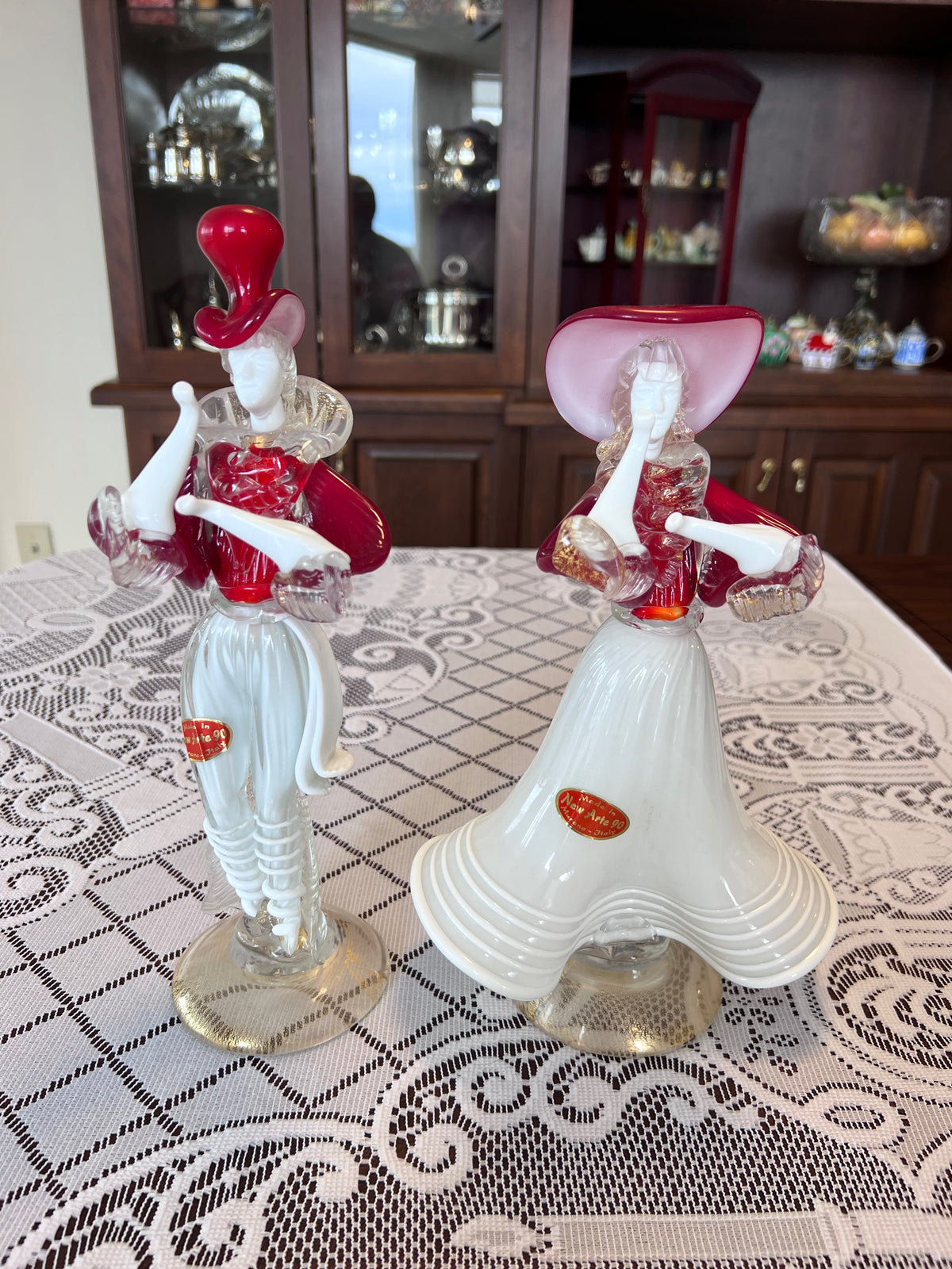 Pair of New Arte 90 Murano Glass 'Dancing Hat Couple'