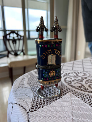 JACOB ROSENTHAL JUDAICA COLLECTION CERAMIC MEZUZAH CASE