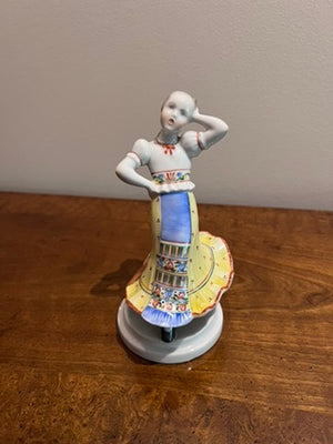 Herend Folk Dancer Girl Figurine 5468