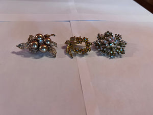 3 Broaches Lot