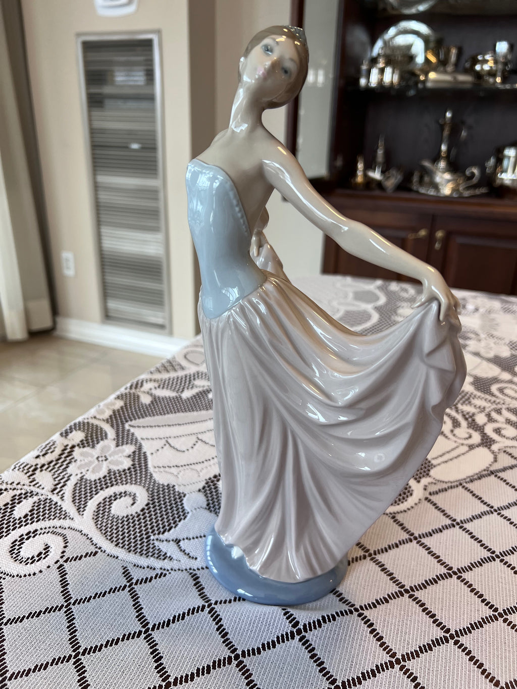 Lladro Dancer 5050 Figurine