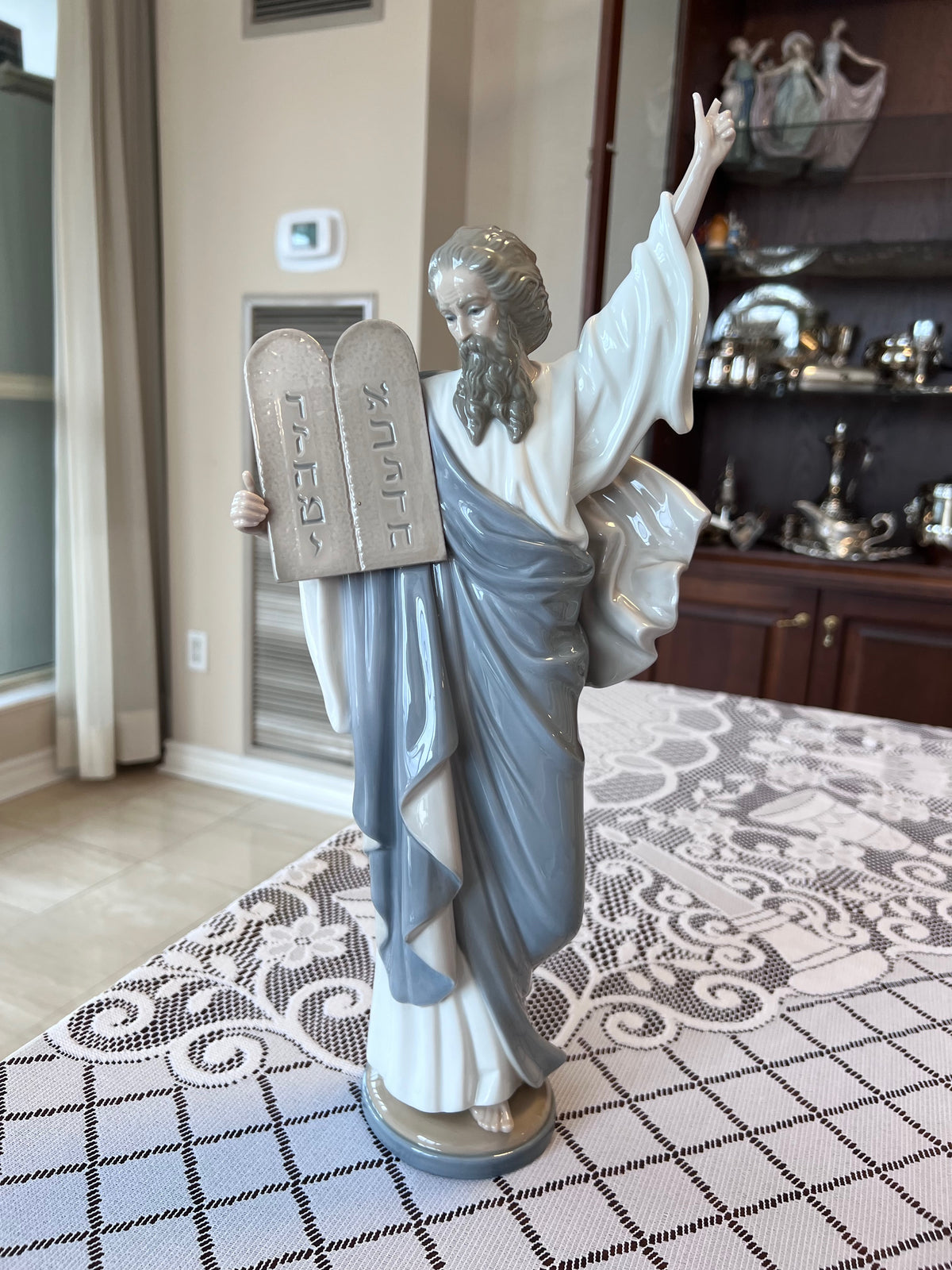 Lladro Moses and the Ten Commandments No. 5170 (*Broken finger)