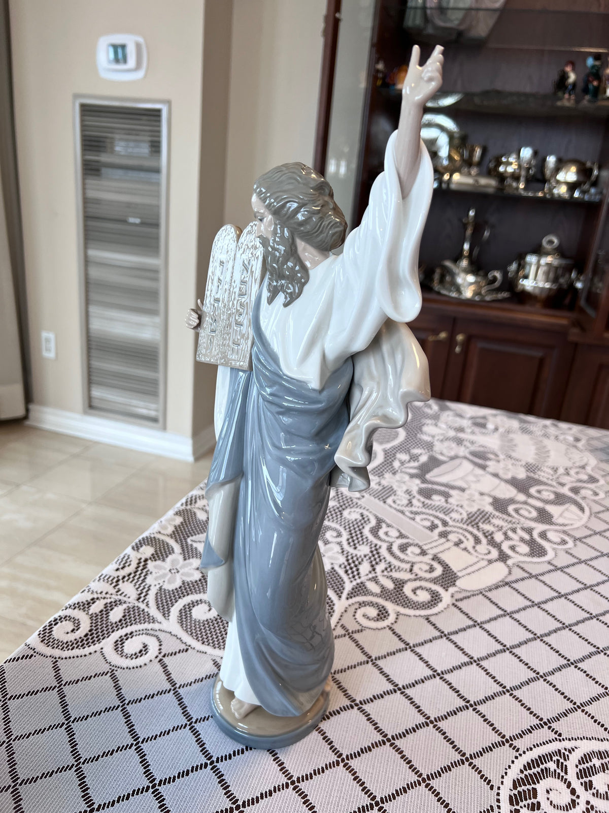 Lladro Moses and the Ten Commandments No. 5170 (*Broken finger)