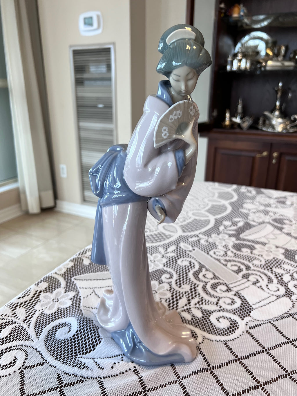 LLADRO NAO MADAME BUTTERFLY GEISHA FAN GIRL FIGURINE