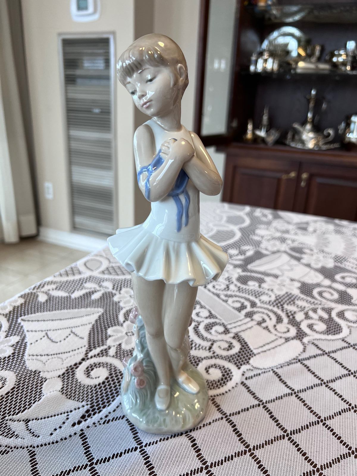 Lladro Nao Ballerina Figurine