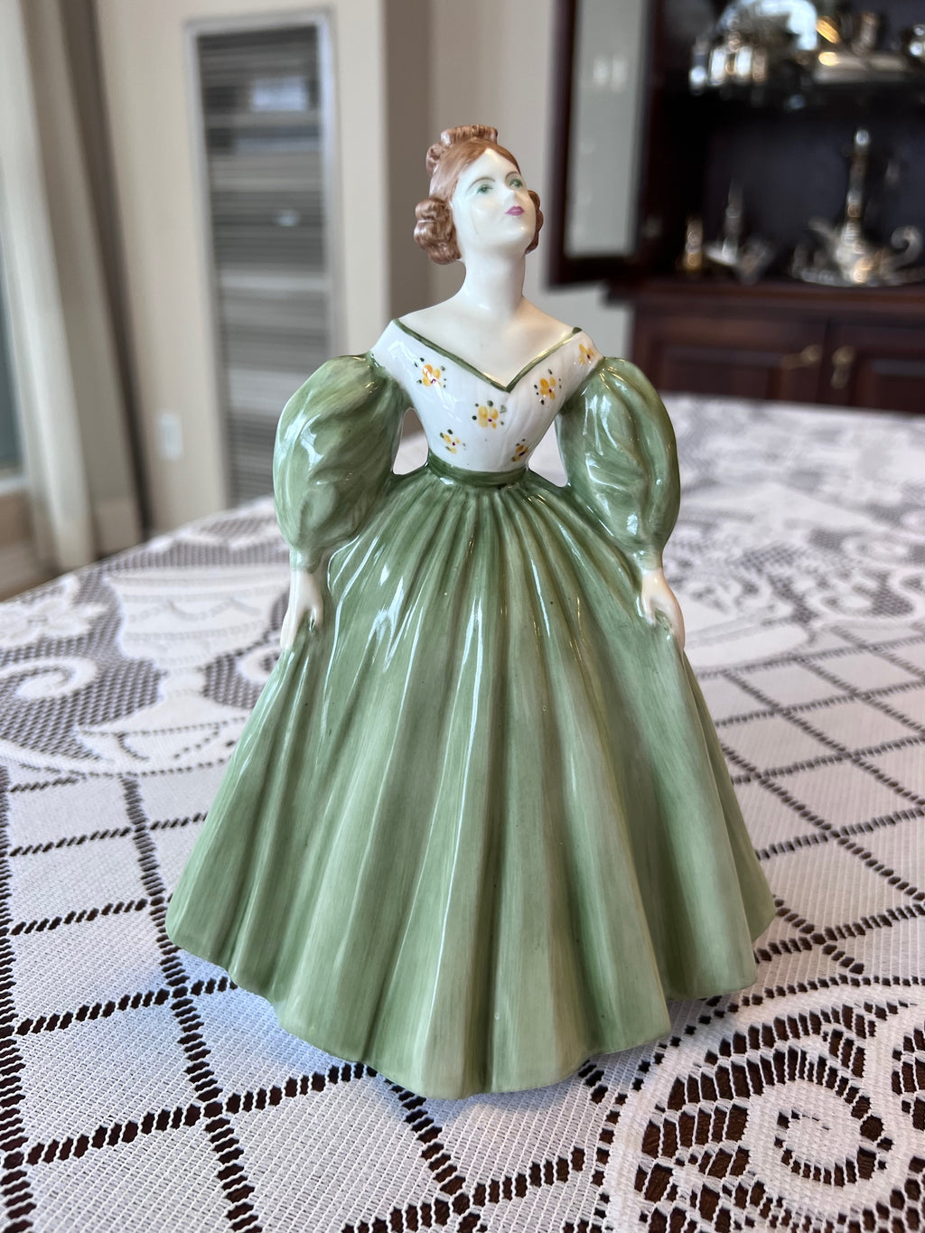 Coalport Ladies of Fashion 'Kelly' Figurine