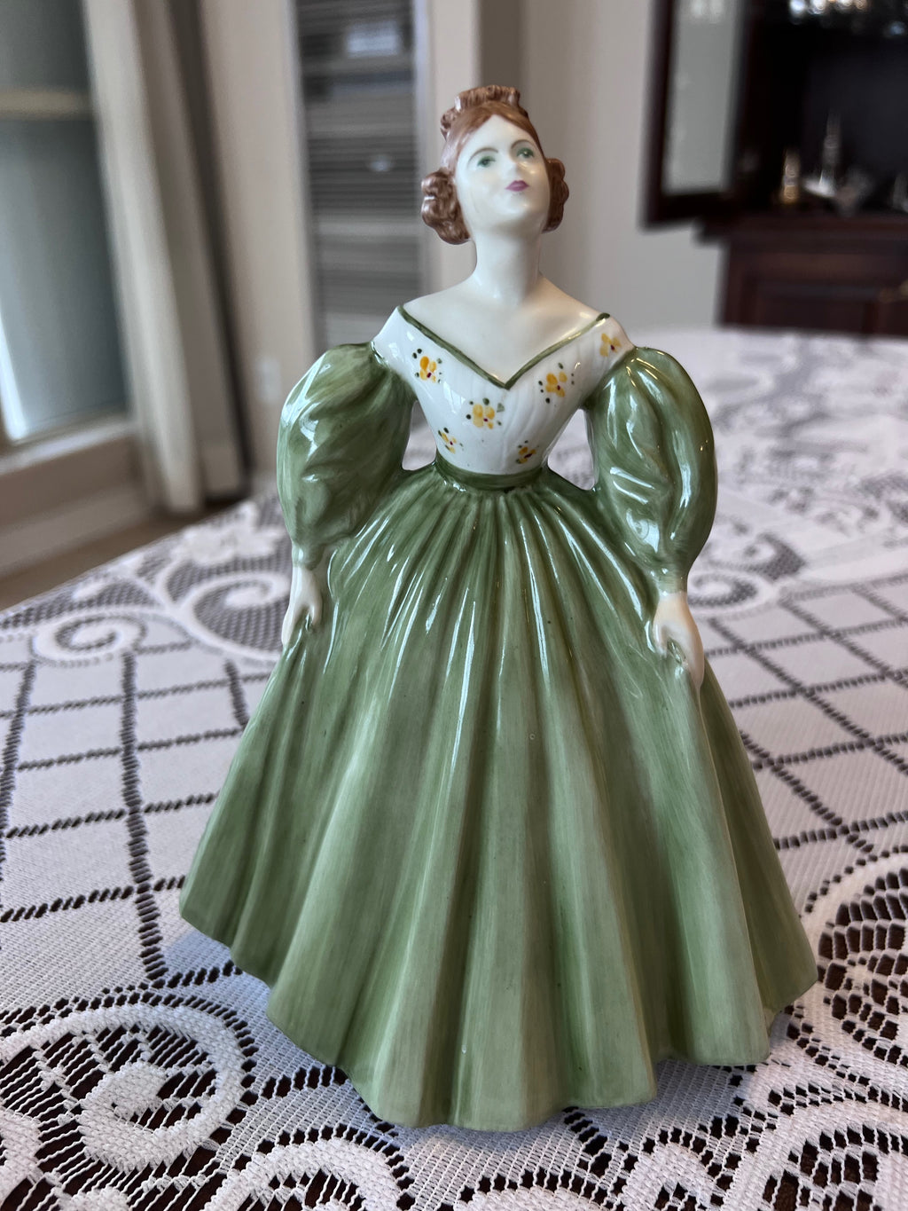 Coalport Ladies of Fashion 'Kelly' Figurine