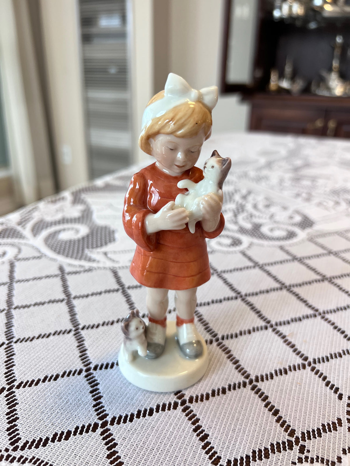B&G Bing & Grondahl 2000 Year Figurine