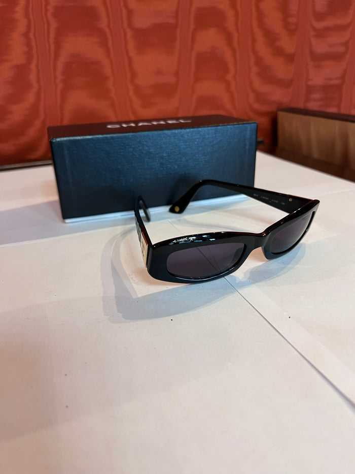 Buy Leoie Vintage Oval Sunglasses Punk Small Frames UV400 Luxury