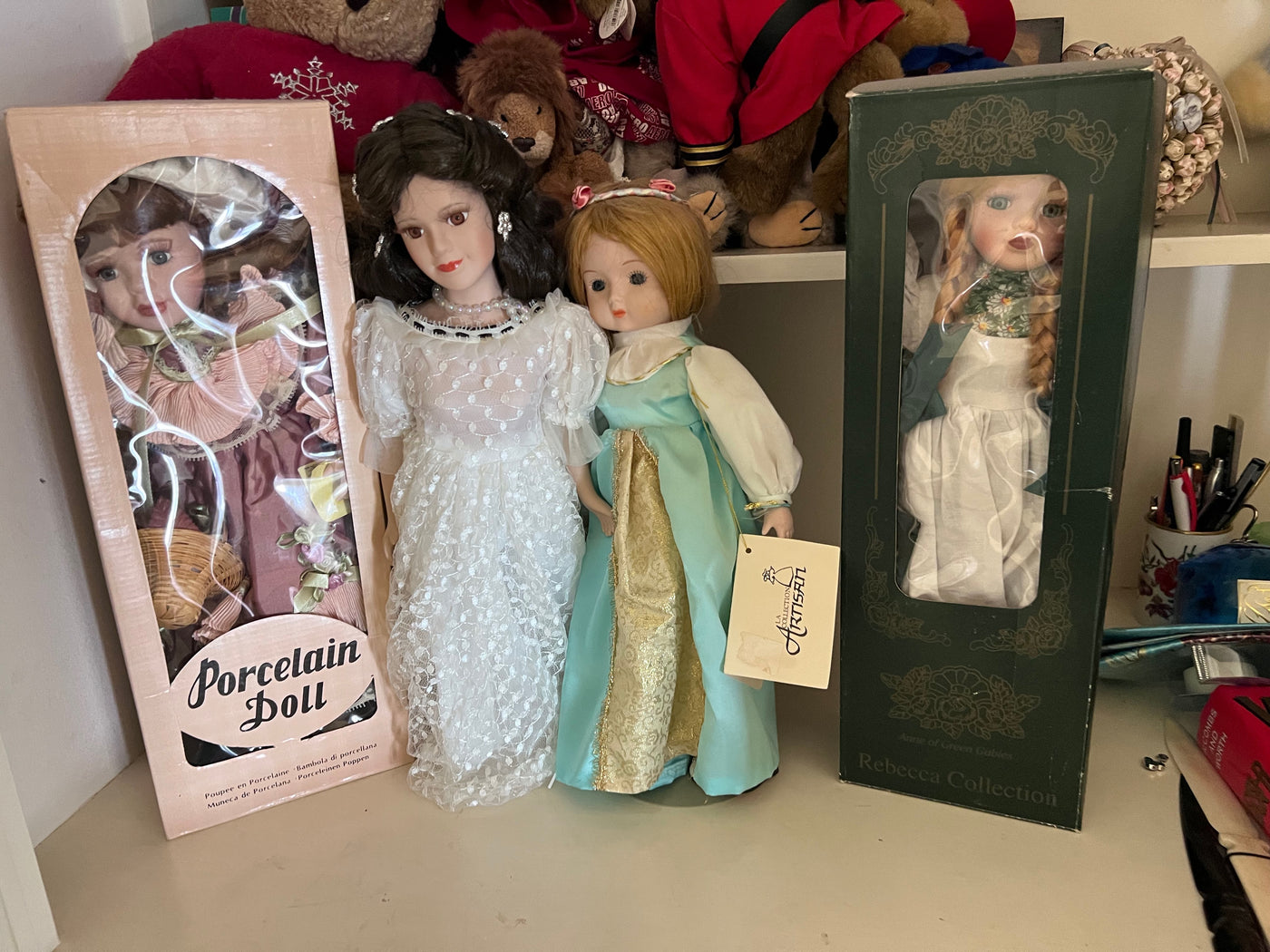 Selling collectible dolls outlet