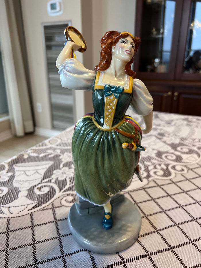 Royal Doulton Elsie Maynard HN2902, Gilbert and Sullivan Figurine