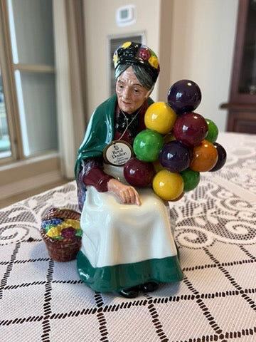 Royal Doulton The Old Balloon Seller HN1315 Figurine