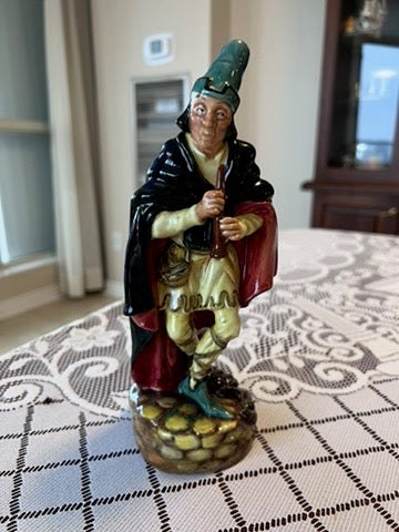 Royal Doulton The Pied Piper HN2102 Figurine