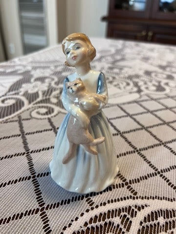 Royal Doulton My First Pet 1991- First Year Edition HN3122 Figurine