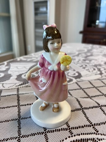 Royal Doulton Special Treat HN3663 Figurine