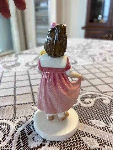 Royal Doulton Special Treat HN3663 Figurine