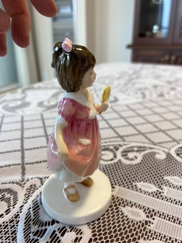 Royal Doulton Special Treat HN3663 Figurine