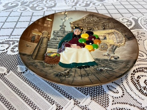 Royal Doulton The Old Balloon Seller D6649 Collector Plate