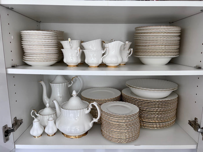 Royal Albert Bone China Val D'or Dinnerware Set Service for 20 (124 piece set)
