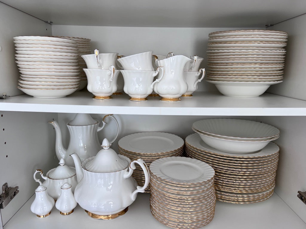 Royal Albert Bone China Val D'or Dinnerware Set Service for 20 (124 piece set)