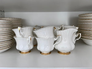 Royal Albert Bone China Val D'or Dinnerware Set Service for 20 (124 piece set)
