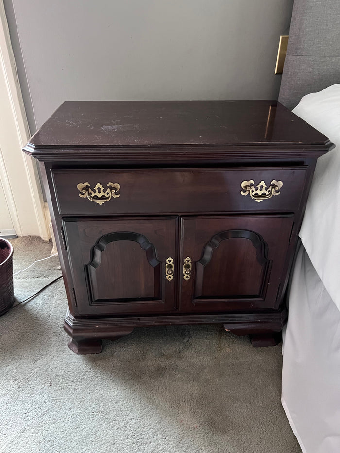 Pair of Vintage Ethan Allen Nightstands