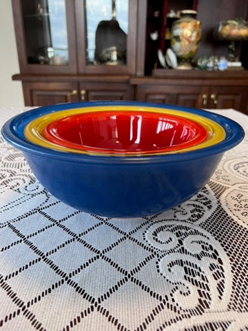 Vintage Pyrex Nesting Bowls, Primary Colours, Clear Bottom-  Red Blue Yellow-  Set Of 3