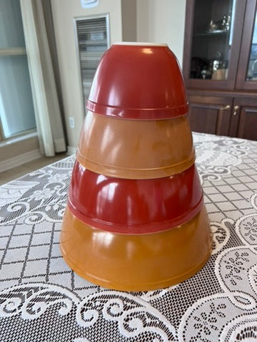 Vintage Orange/Brown Pyrex Mixing/Nesting Bowls-  Set Of 4