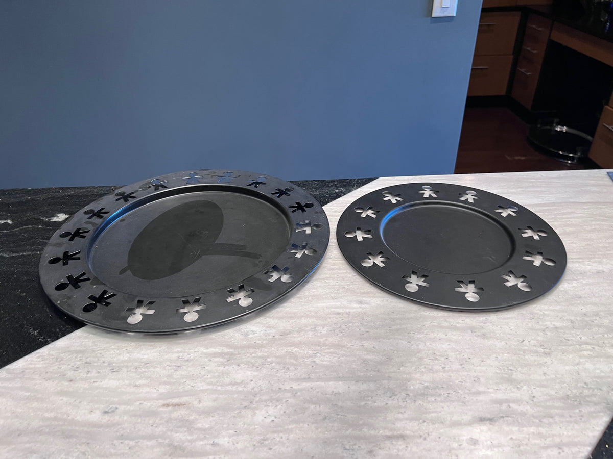 2 Alessi Girtondo Round Black Trays