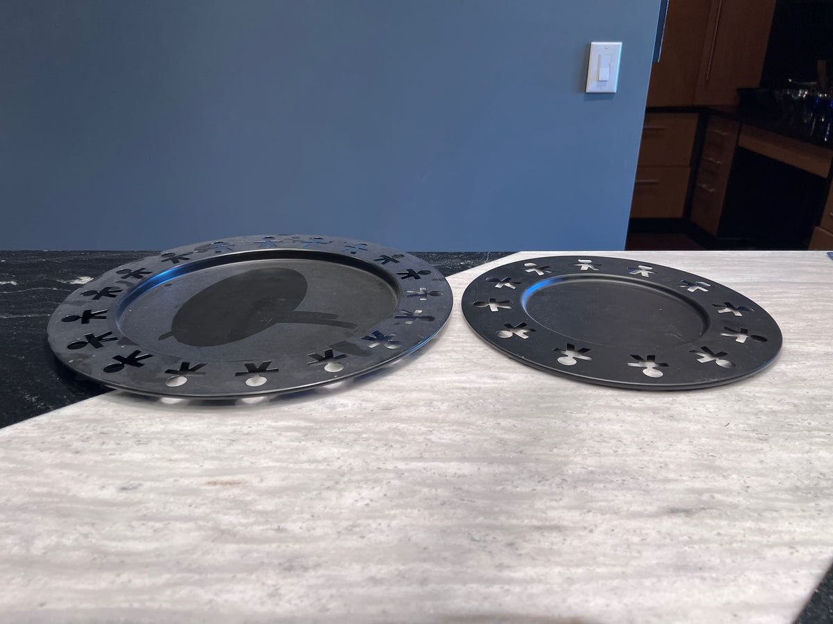 2 Alessi Girtondo Round Black Trays