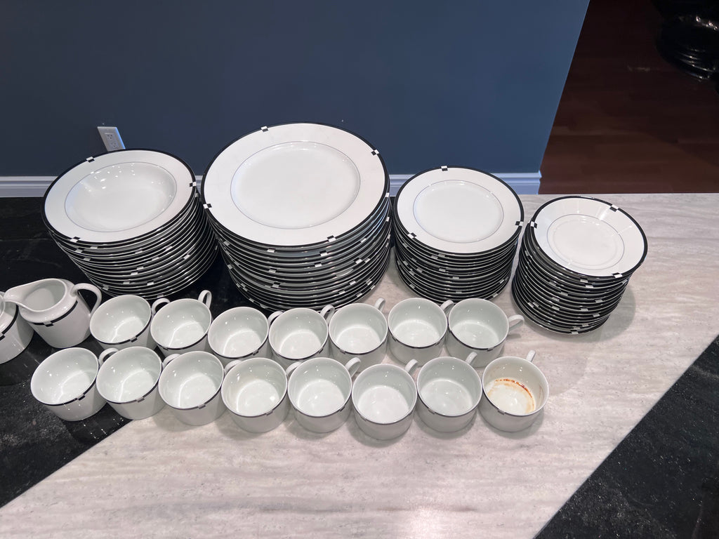 Mikasa Fine China L5542 Midnight Set, Service for 15