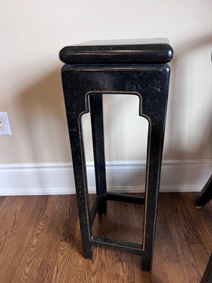 Black Lacquered Horseshoe Chair with Matching Pedestal Table