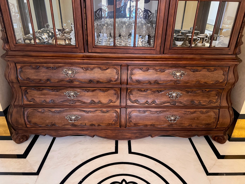 Ferguson Copeland Venetian Hutch/Display Cabinet in Antique Cherry