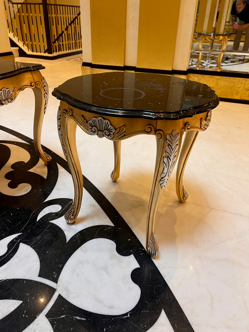 'Scappini & C' Classic Furniture Calacatta Marble Top Side Table, Made in Italy (*condition noted)