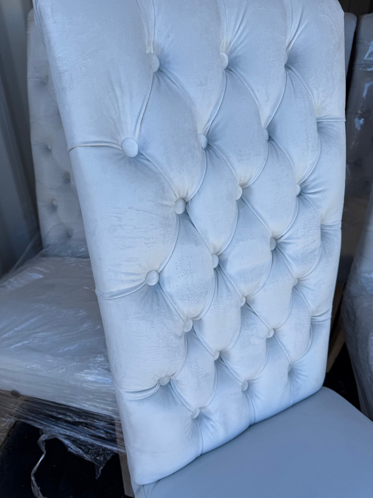 Set of 8 Grey/Cream Tufted Dining Chairs