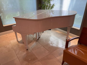 Samick SG-155 White Baby Grand Piano (*minimum price set)