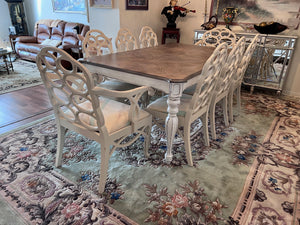 Liberty Furniture Dining Table + 8 Dining Chairs
