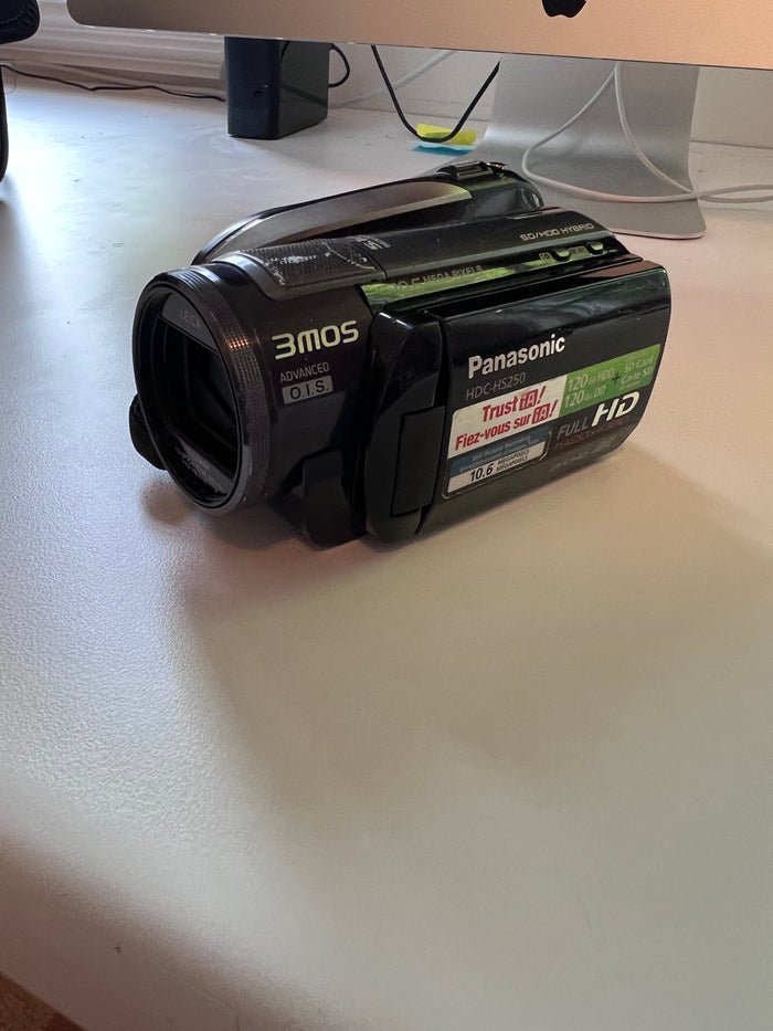 Panasonic HDC-HS250 (120 GB) High Definition Hard Drive Camcorder